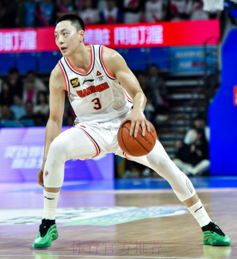 广东队记:球队现在很需要找回状态的胡明轩在场上帮助球队 广东队记:球队现在很需要找回状态的胡明轩在场上帮助球队